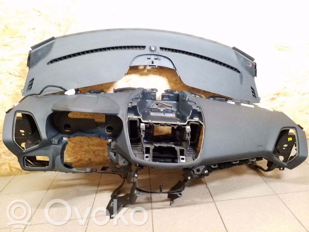 Ford C-MAX II Dashboard 
