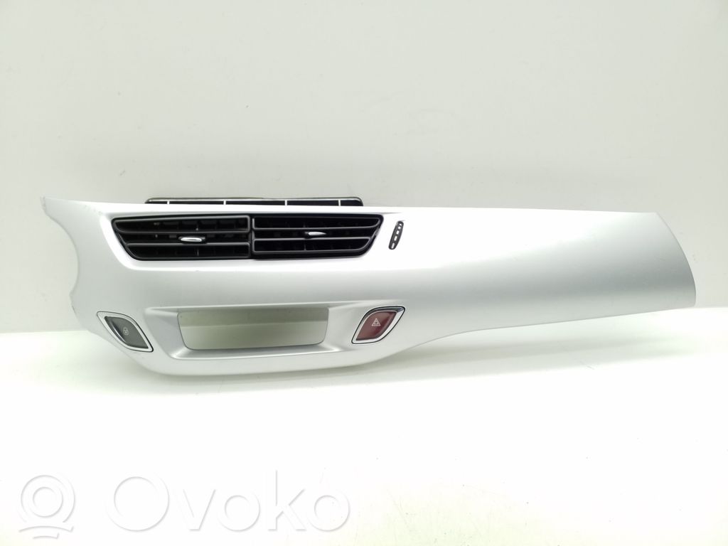 Citroen C3 Rejilla de ventilación central del panel 