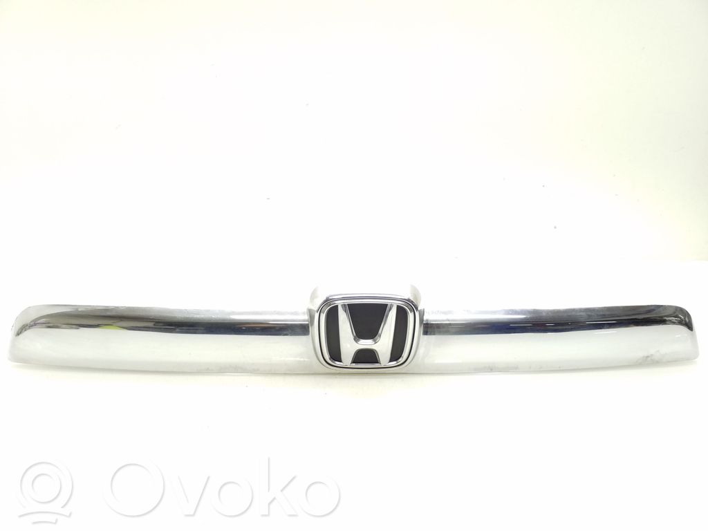 Honda CR-V Tailgate trim 