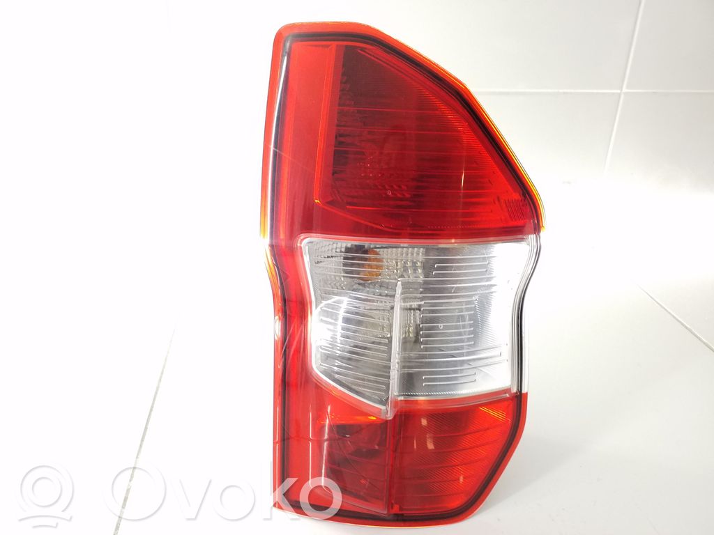 Ford Courier Aizmugurējais lukturis virsbūvē 