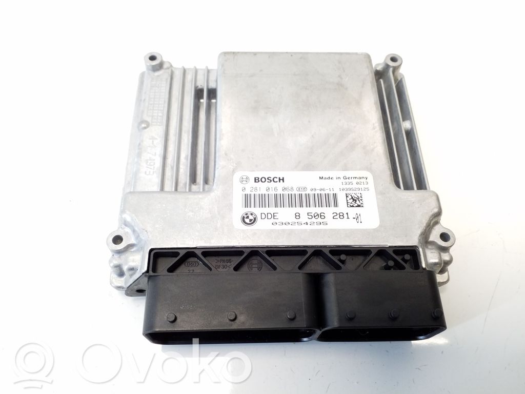 BMW 1 F20 F21 Variklio valdymo blokas 