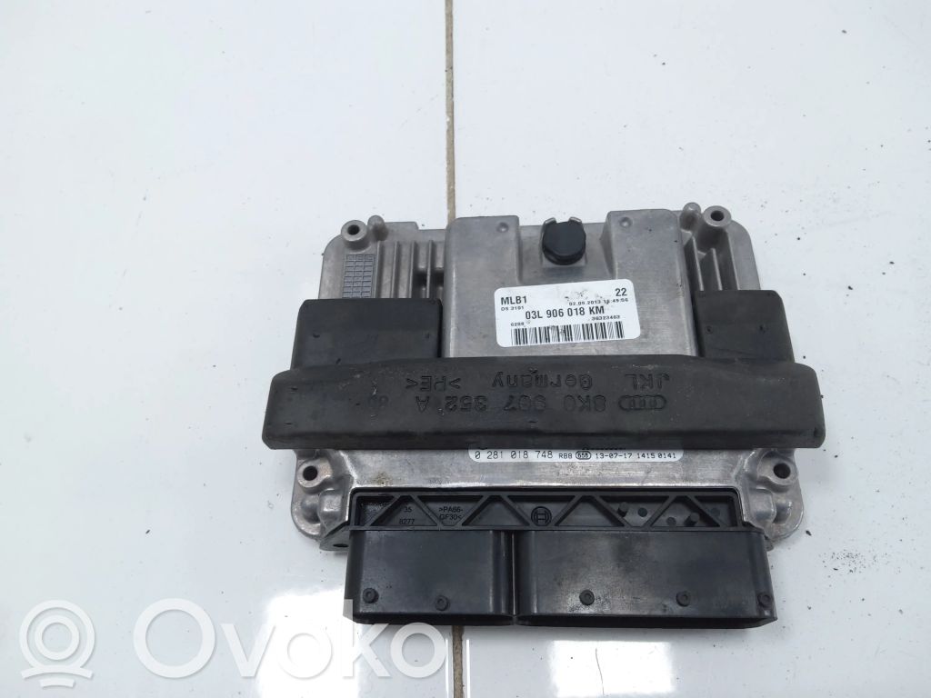 Engine control unit/module ECU   8K0907352