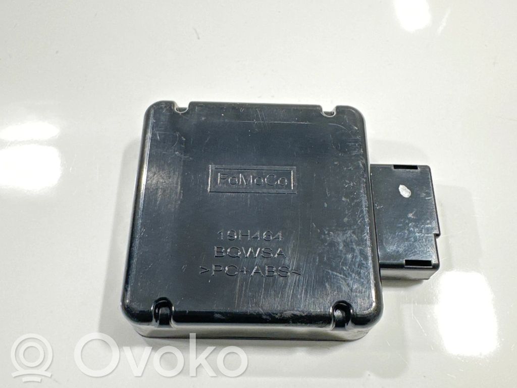 Ford B-MAX GPS-pystyantenni 