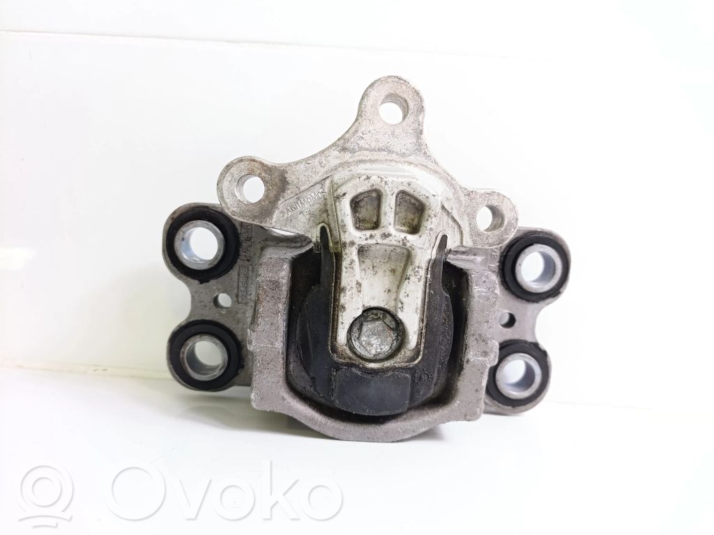Volvo V60 Engine mount bracket 