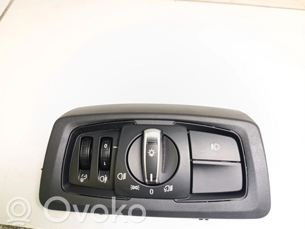 Light switch   986581902,3473160108