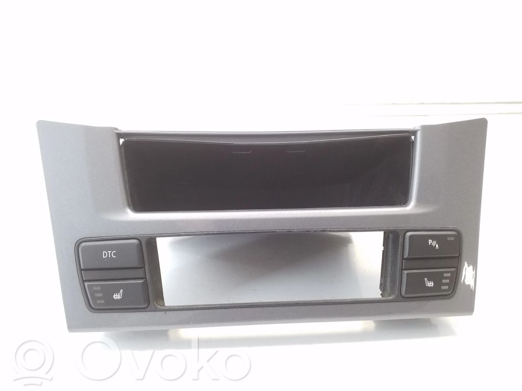 BMW 5 E60 E61 Cita veida paneļa detaļa 