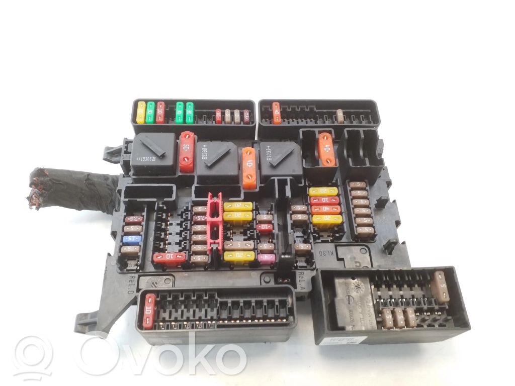 BMW 2 F45 Fuse module 