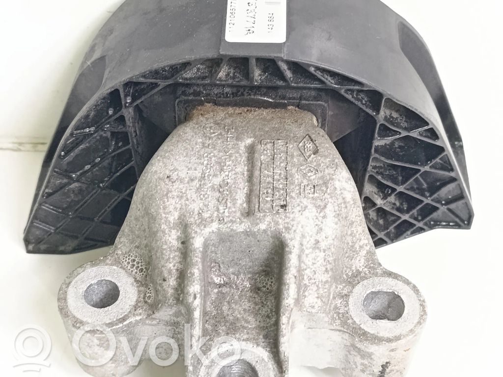 Engine mount bracket   112847590R,112106577R
