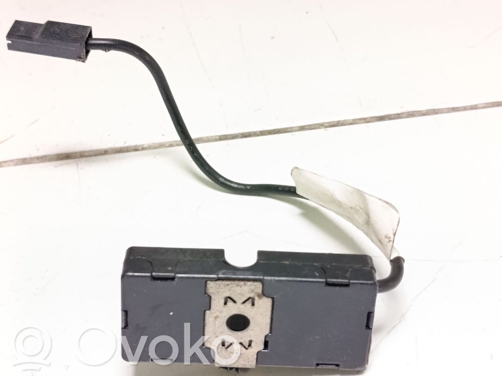 Tesla Model X Antenos stiprintuvas 