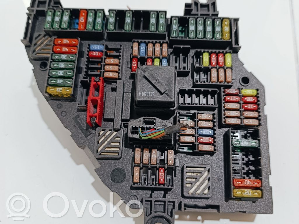 BMW 7 F01 F02 F03 F04 Saugiklių blokas 