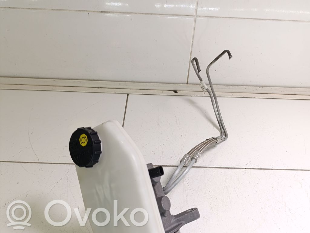 Tesla Model Y Master brake cylinder 