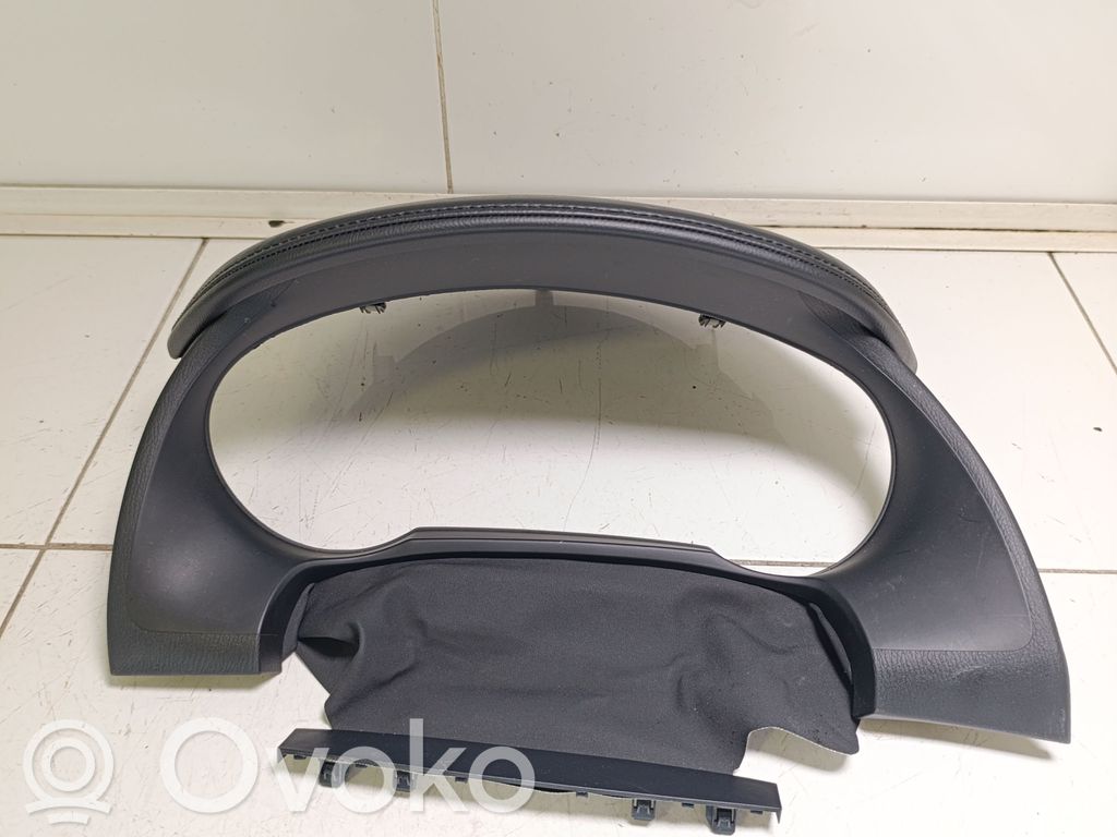 Mazda 6 Moldura del panel 