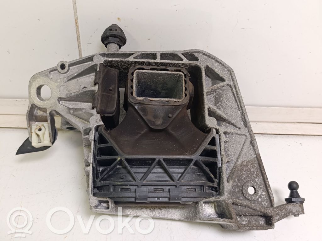 BMW X1 U11 Engine mount bracket 