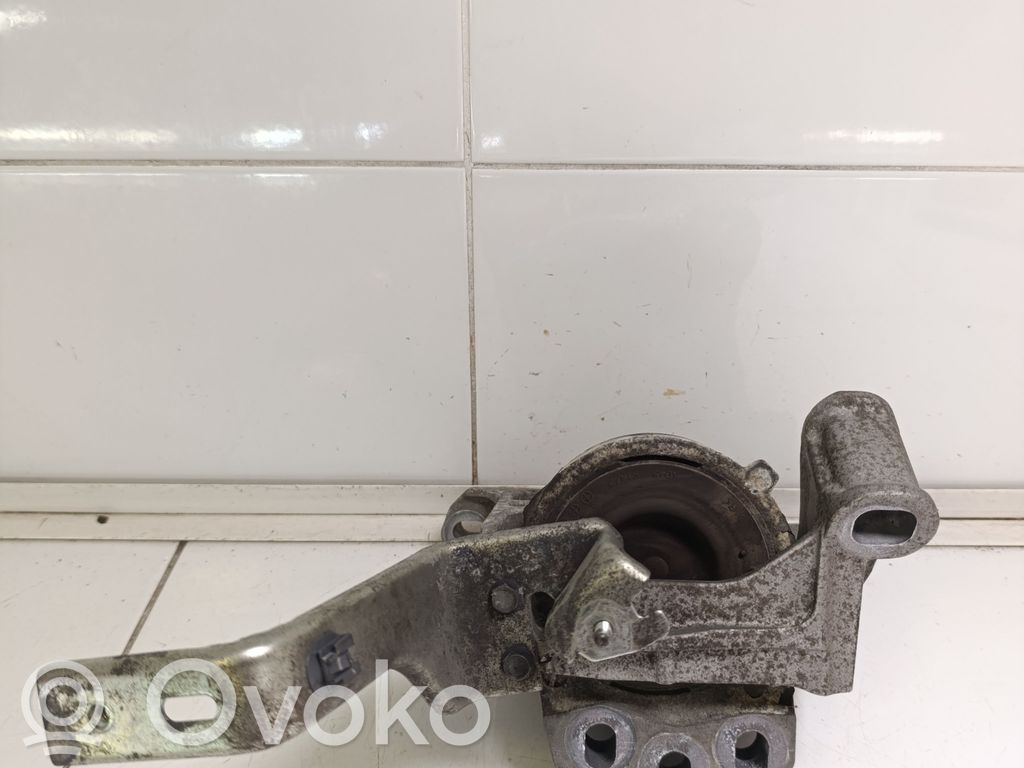Mazda CX-5 Engine mount bracket 