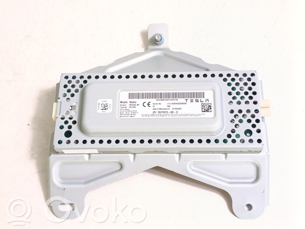Tesla Model Y Antenos stiprintuvas 