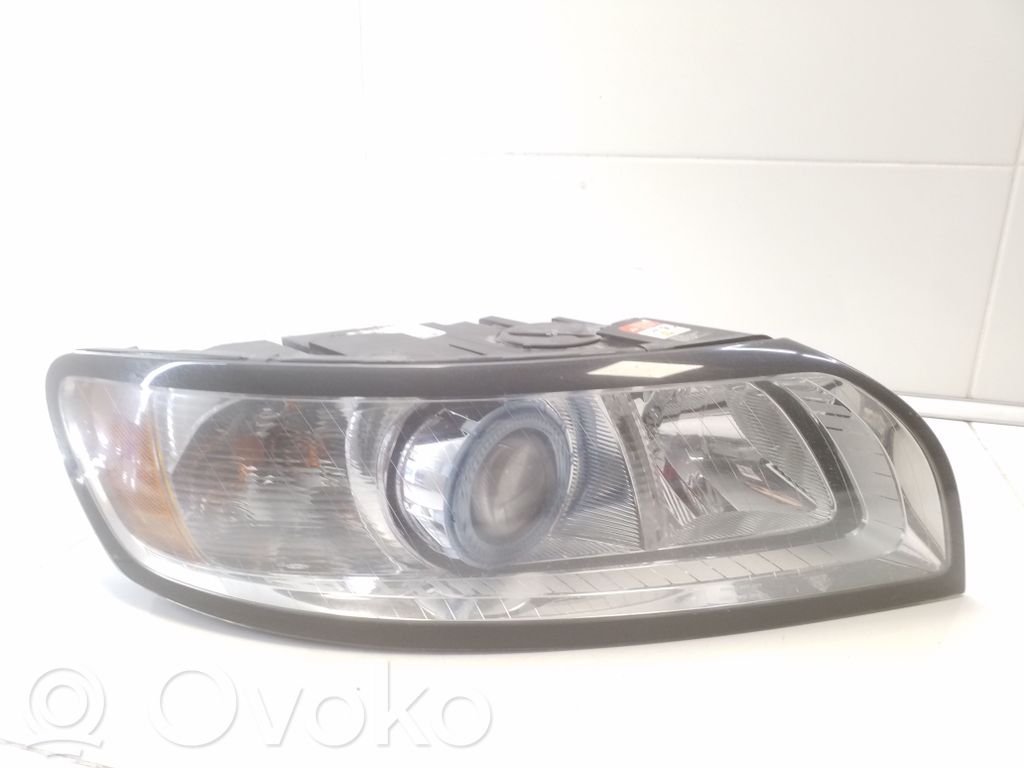 Volvo V50 Lampa przednia 
