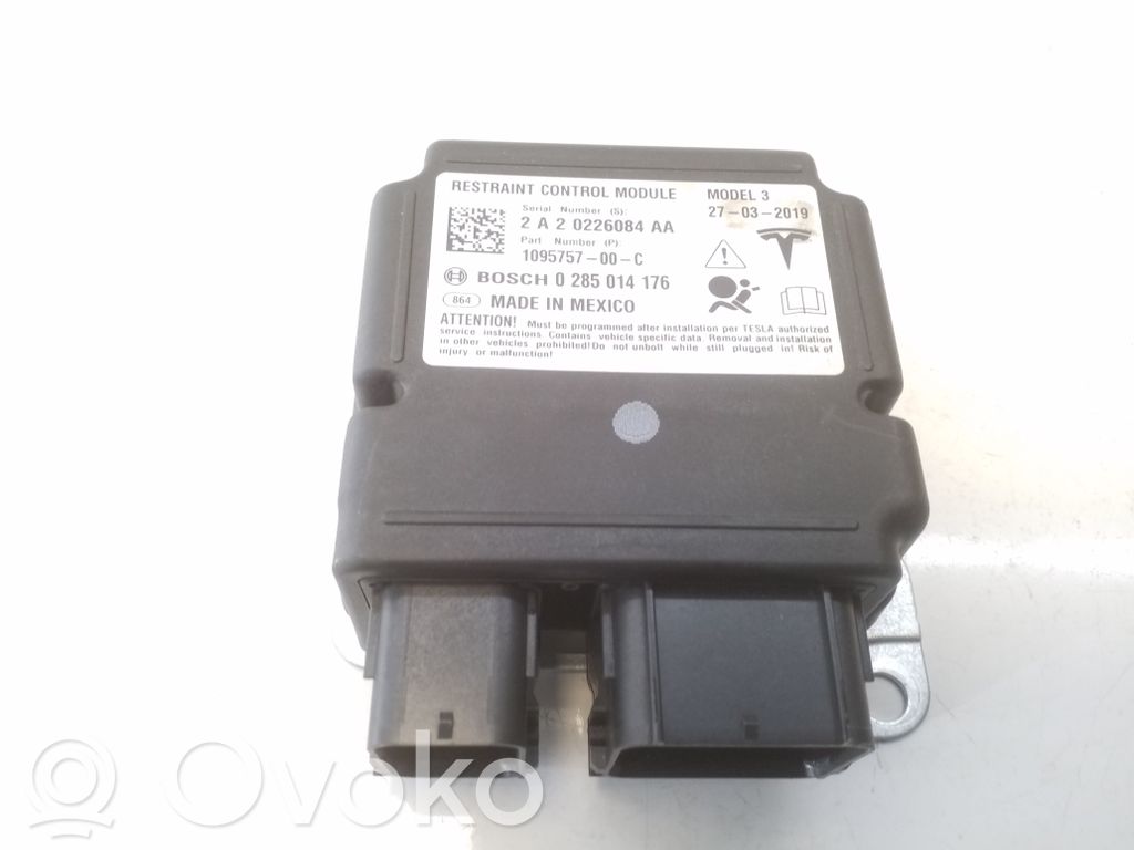 Tesla Model 3 Airbag control unit/module 