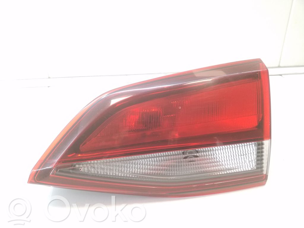 Opel Astra K Takaluukun takavalot 