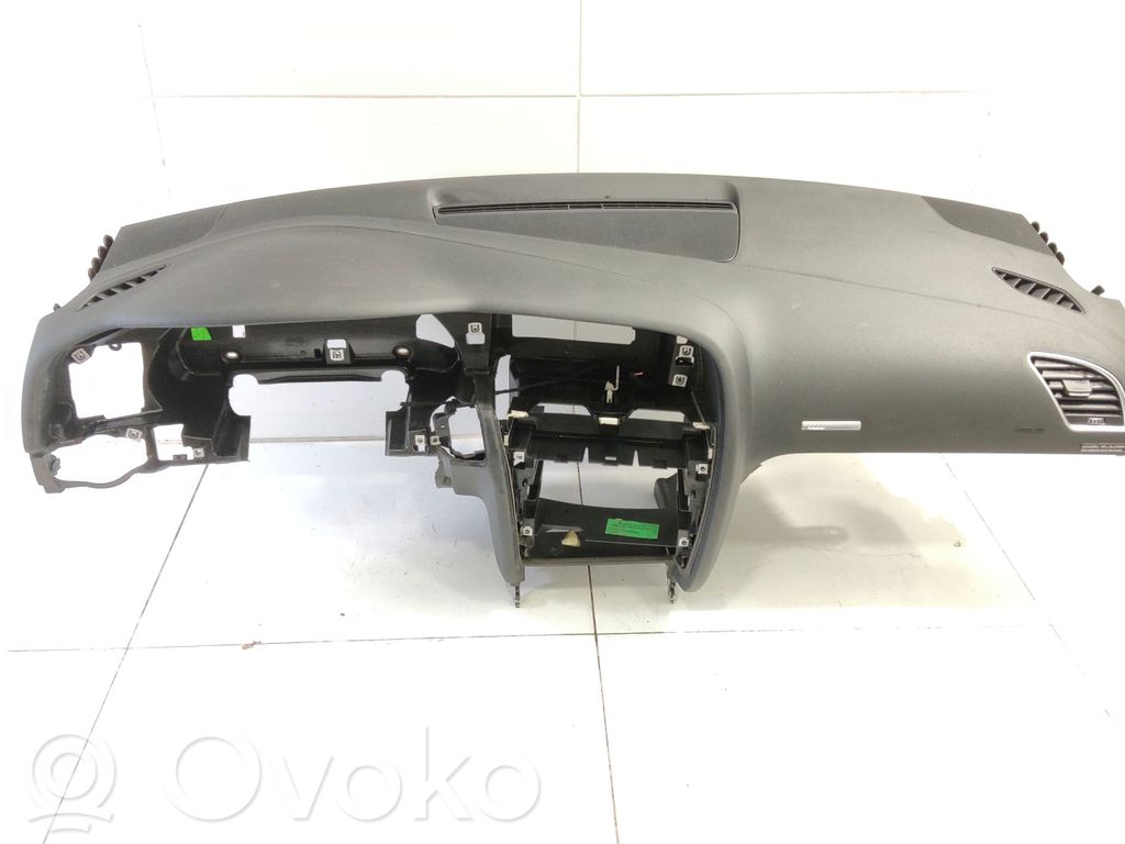 Audi A5 8T 8F Panelė 