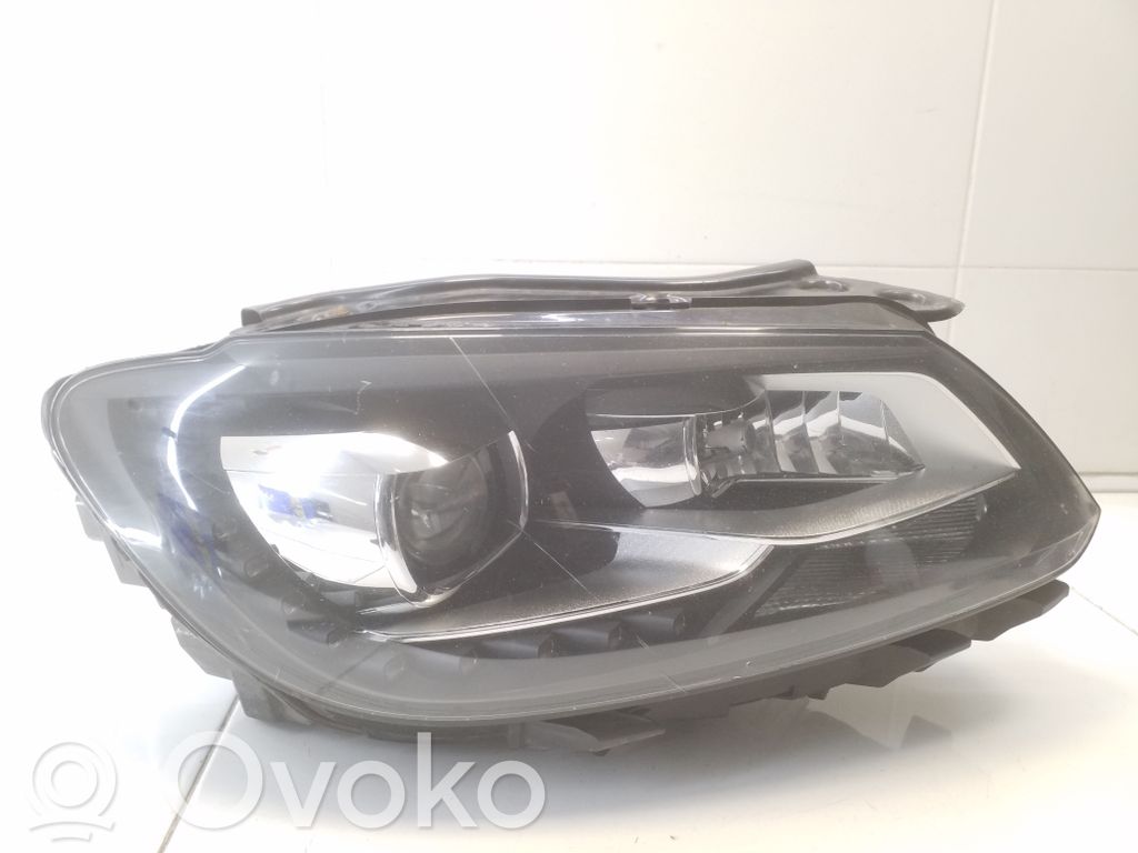 Volkswagen Touran II Faro/fanale