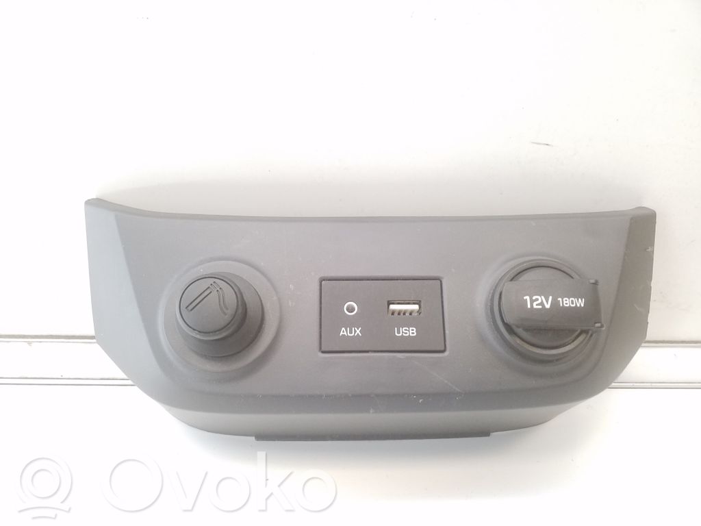 Hyundai Ioniq Enchufe conector USB 