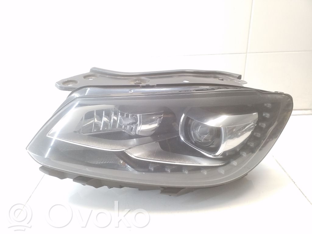 Volkswagen Touran II Lampa przednia 