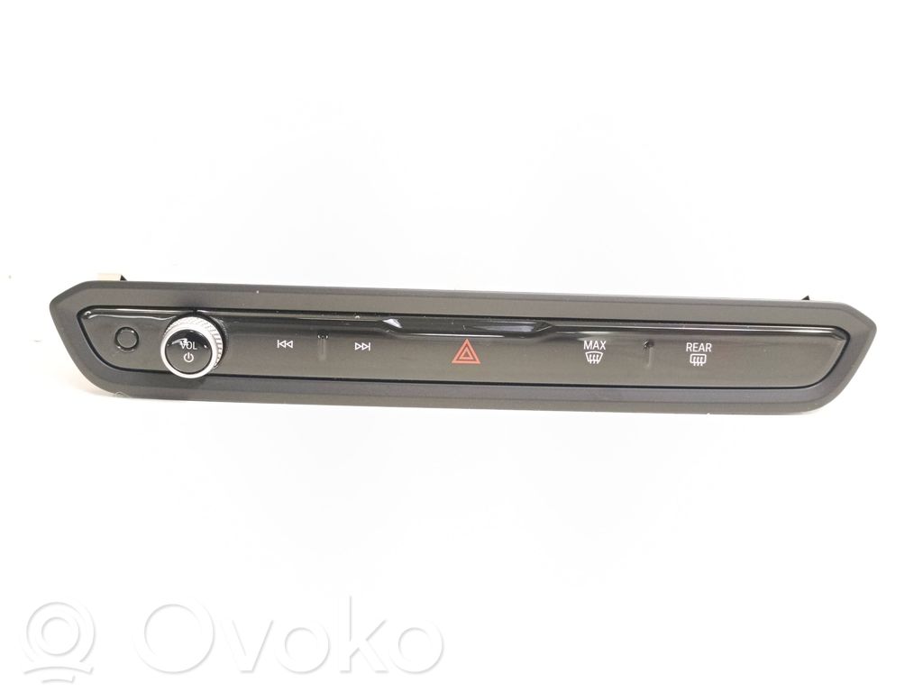 Head unit multimedia control   5A63F19