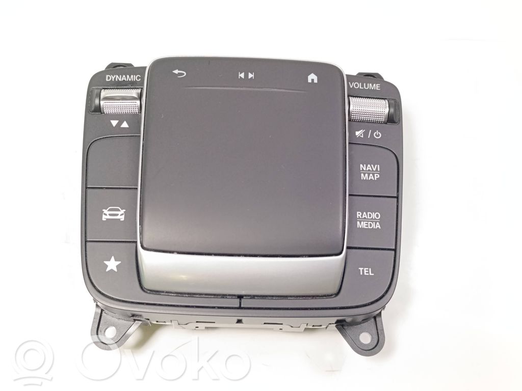 Mercedes-Benz EQB Panel radia 