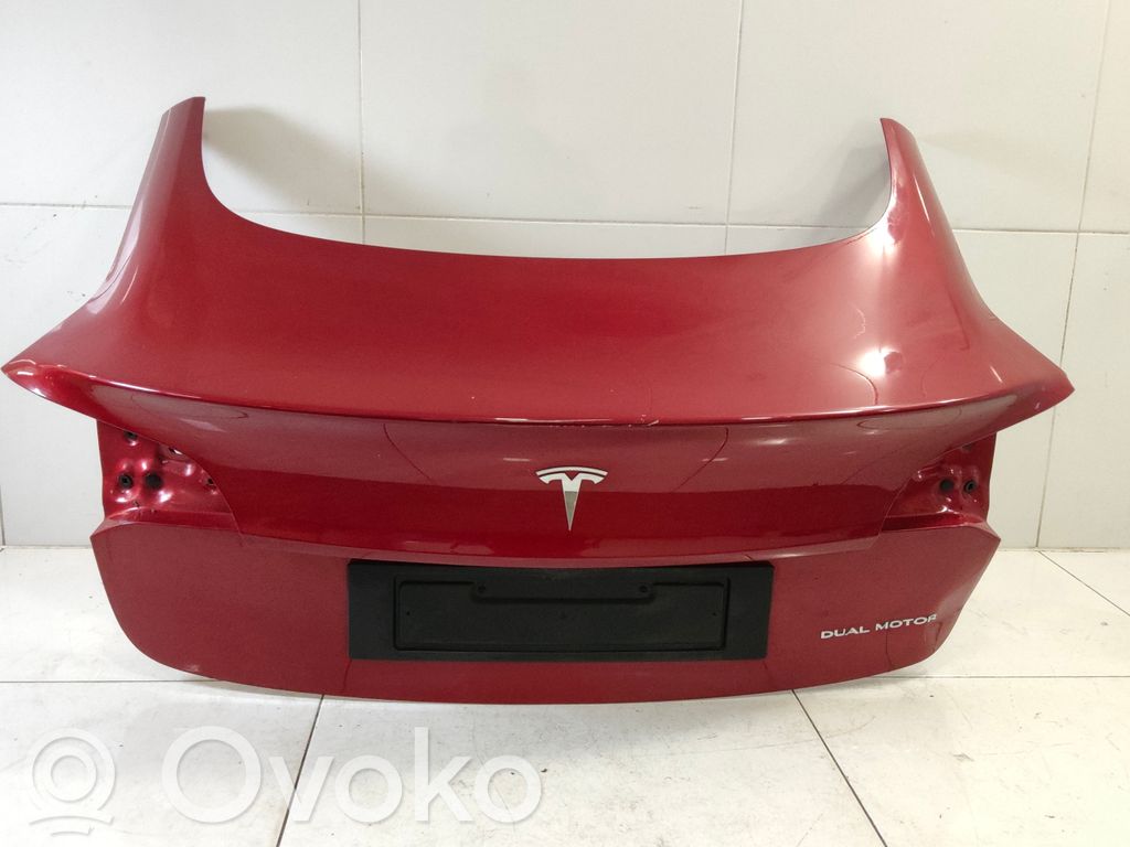 Tesla Model 3 Aizmugurējais pārsegs (bagāžnieks)