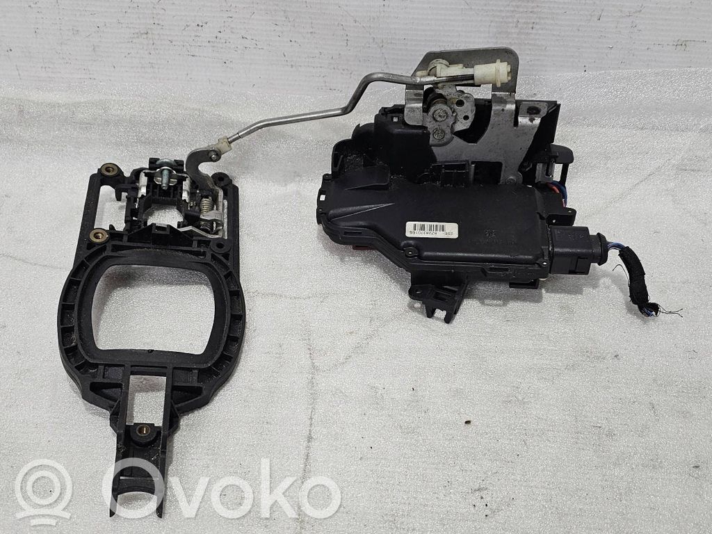 Audi A2 Priekšpusē slēdzene 