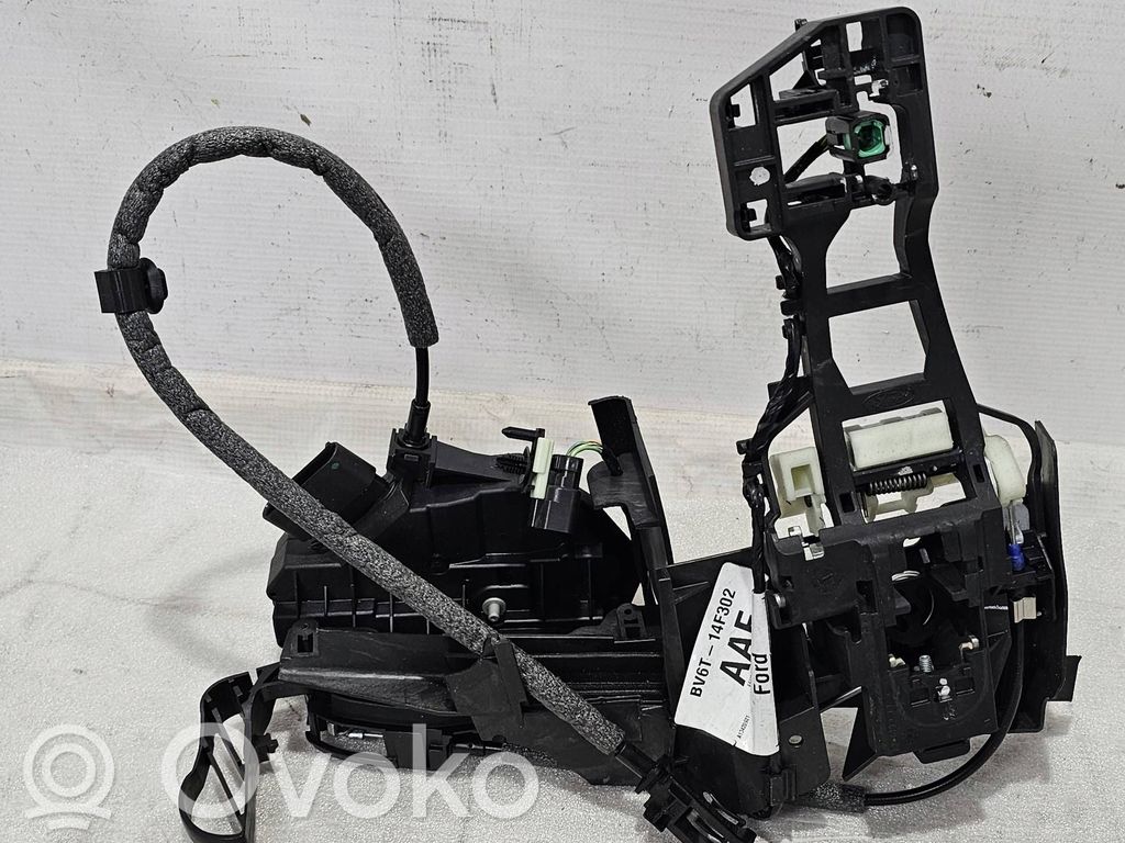 Ford Mondeo MK V Front door lock 