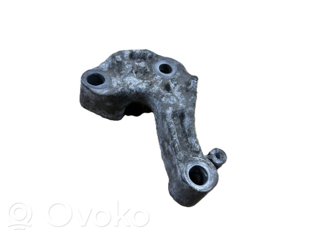 Ford Fiesta Engine mount bracket 