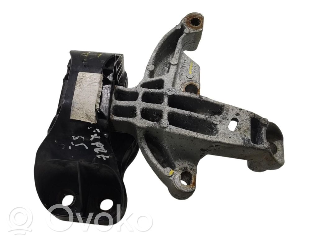 Renault Express Engine mount vacuum valve 