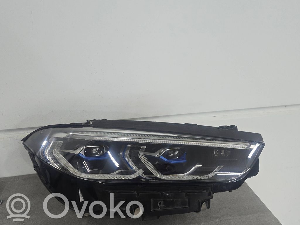 BMW 8 G15 Far 