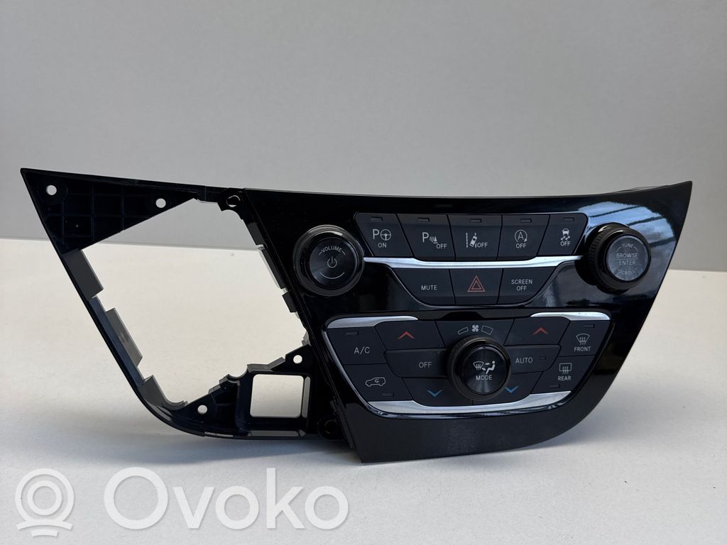 Chrysler Pacifica Climate control unit 