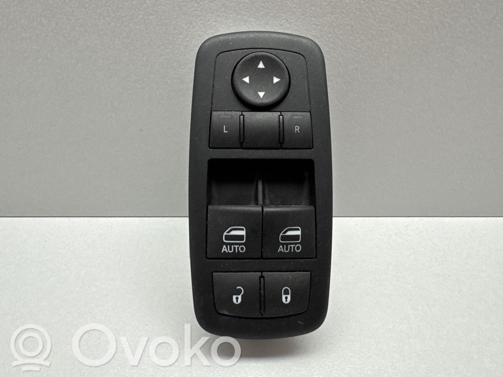 Electric window control switch   68183752AC