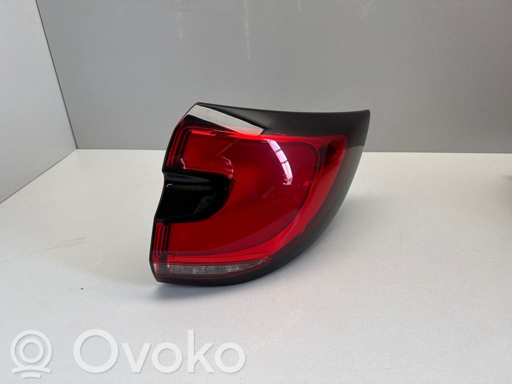 Chrysler Pacifica Rear/tail lights 