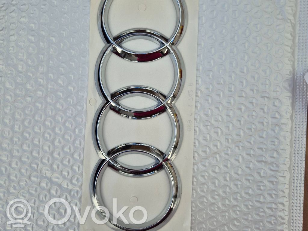 Audi A4 S4 B8 8K Siglă fabricant/litere model 
