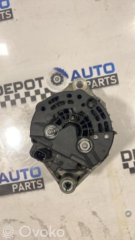 Opel Zafira B Alternator 