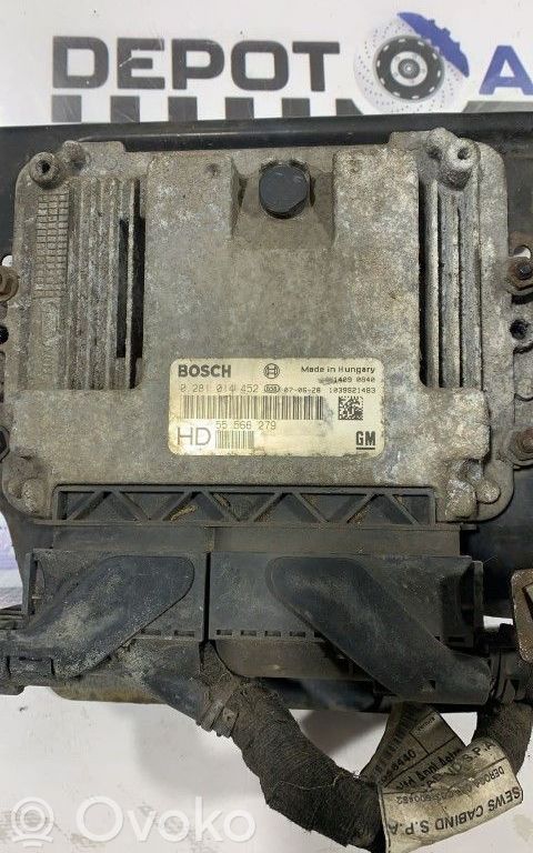 Opel Zafira B Unitate control motor/modul ECU 