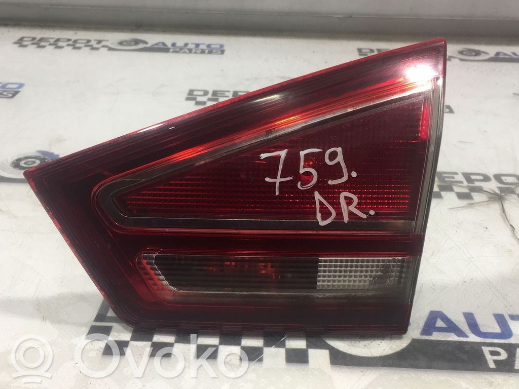 Tailgate rear/tail lights   M1JA