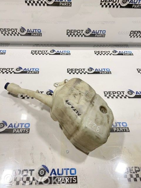 Alfa Romeo 159 Windshield washer fluid reservoir/tank 
