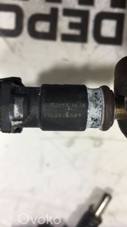 Mini Cooper Coupe R58 Fuel injector 