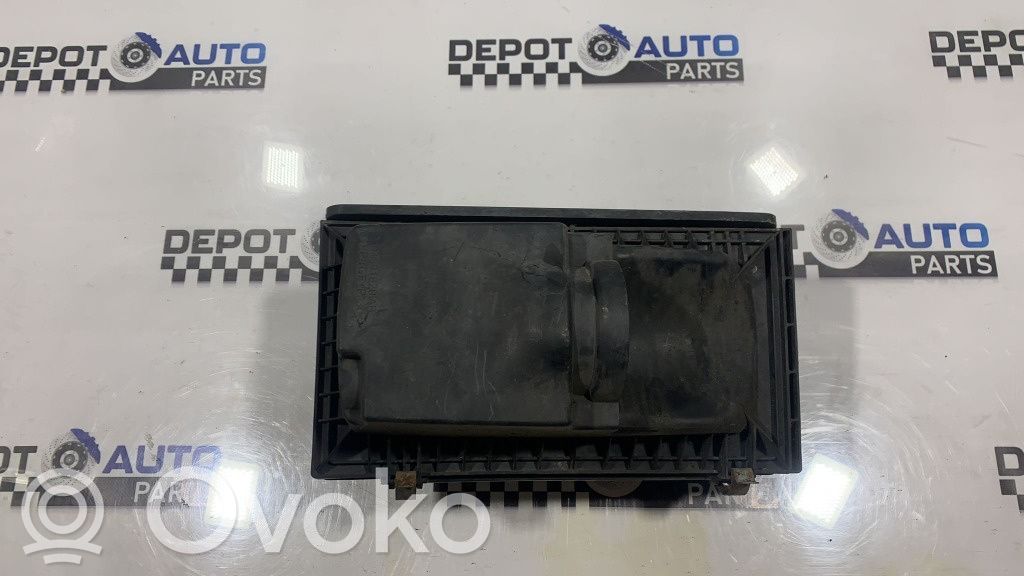 Jeep Patriot Air filter box 