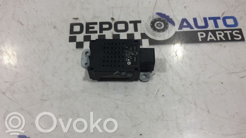 Volkswagen Golf VI Aerial antenna amplifier 