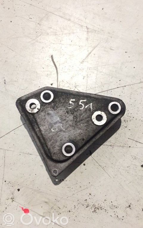 Opel Zafira B Engine mounting bracket 