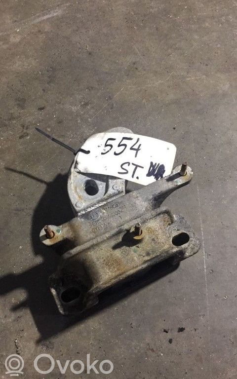 Engine mounting bracket   M1JP