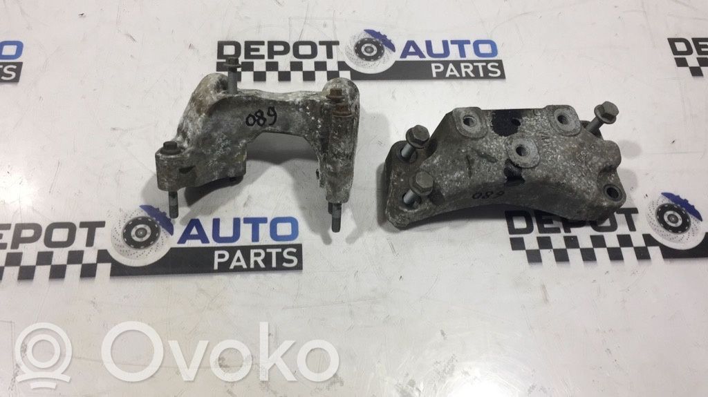 Ford Focus ST Engine mounting bracket 
