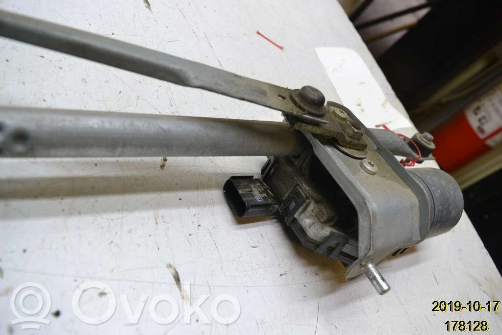 Front wiper linkage   62100177