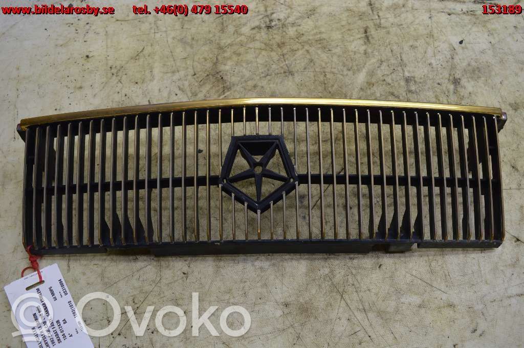 Chrysler LeBaron Mascherina inferiore del paraurti anteriore 